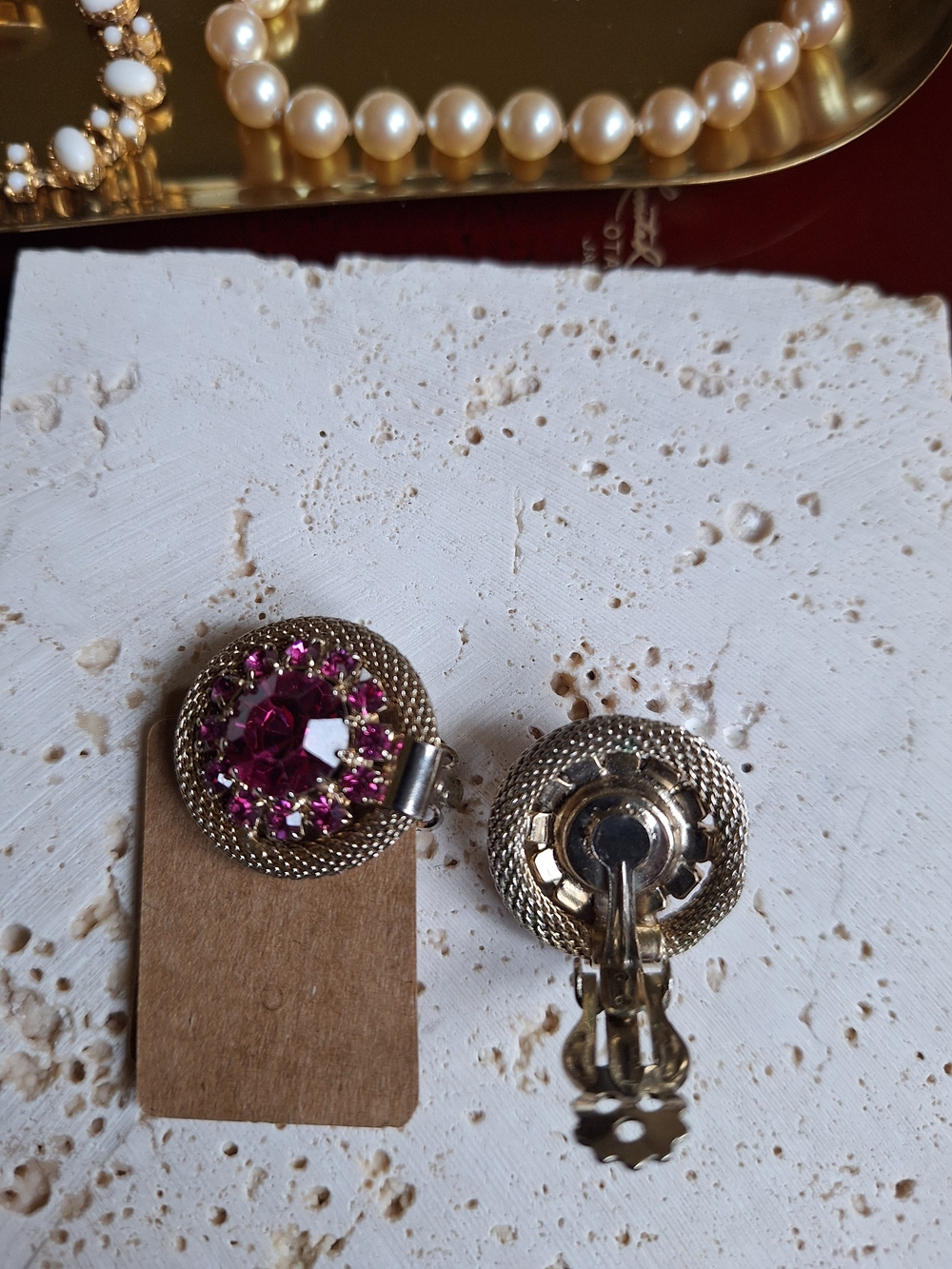 Albert WEISS Elegant Pink Crystal Round Clip-On Earrings - Picture 4 of 6